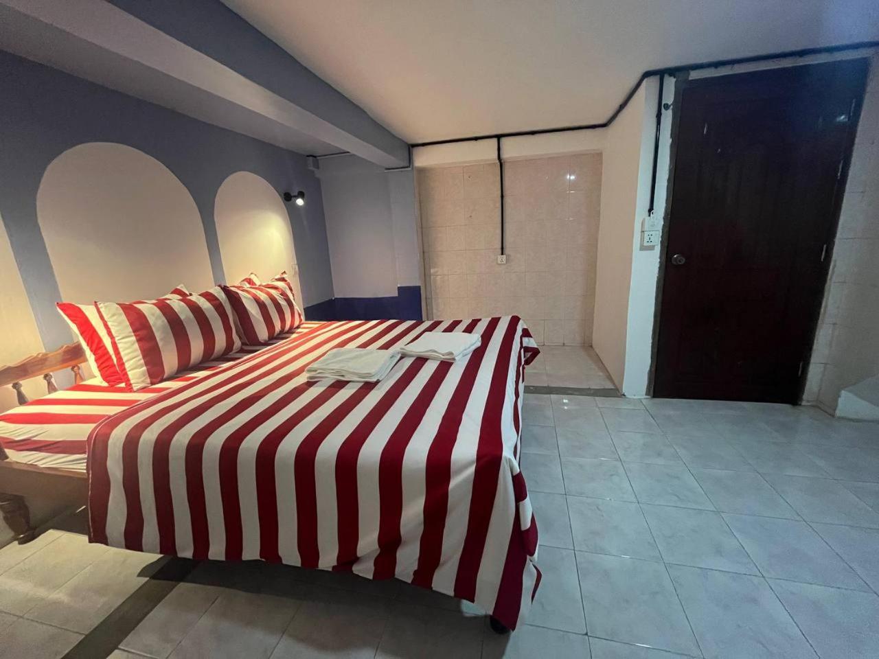 Por Chey Guesthouse Battambang Exteriér fotografie