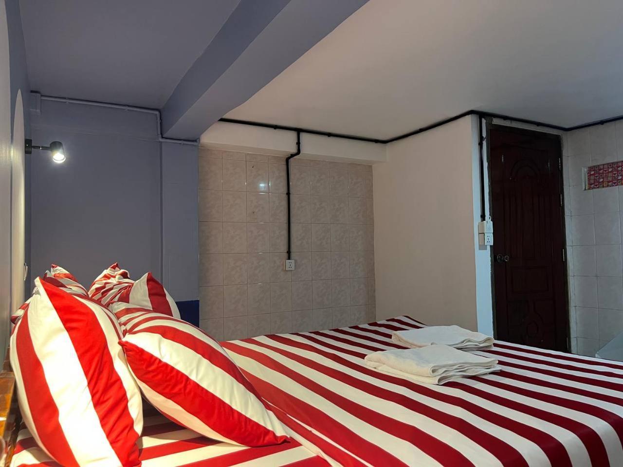 Por Chey Guesthouse Battambang Exteriér fotografie